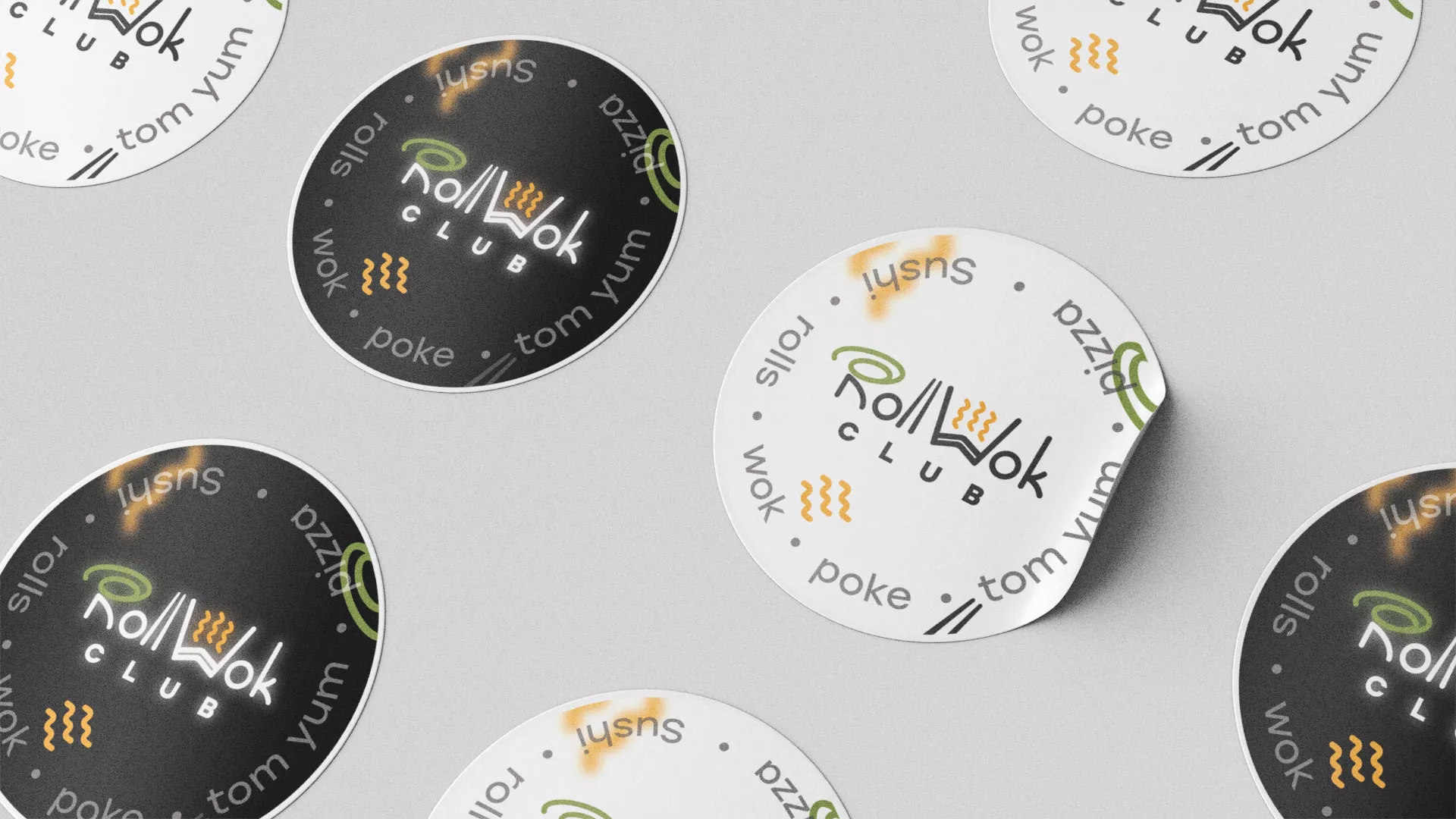Разработка наклеек для суши-бара «Roll Wok Club» в Карасуке